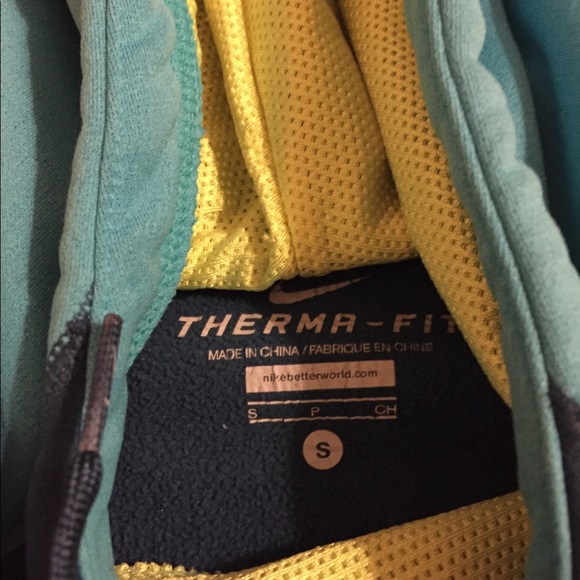 Nike Therma Fit Hoodie - Picture 2 of 3